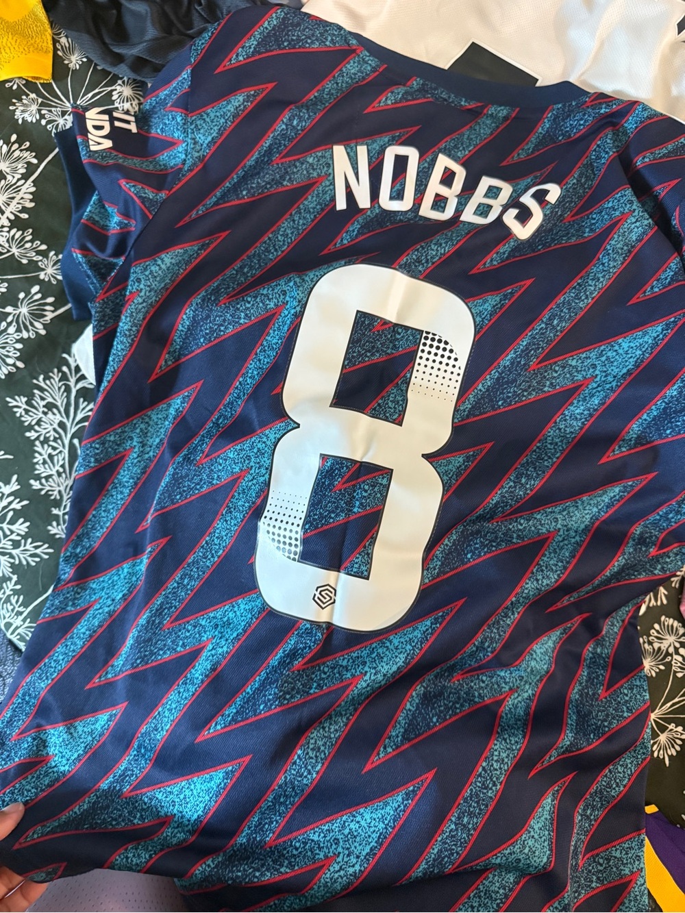 Arsenal Jersey - Picture 2 of 2